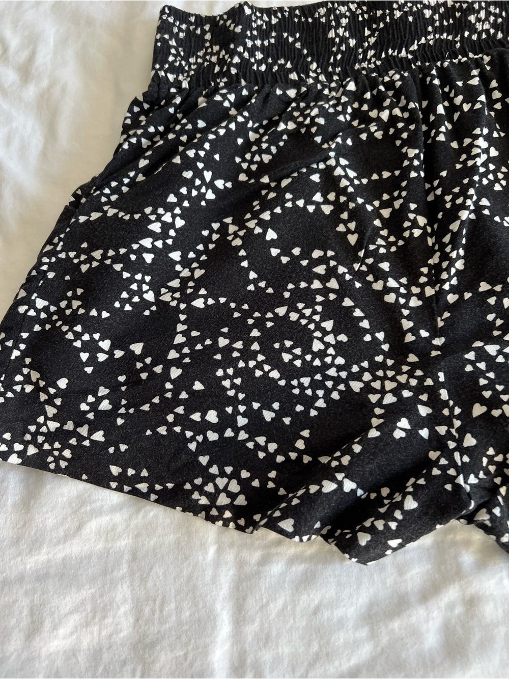 Aritzia Talula Heart Shorts - Picture 9 of 15
